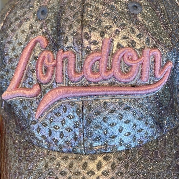 London Embroidered Silver Sparkle Cap Baseball Hat - Picture 2 of 8